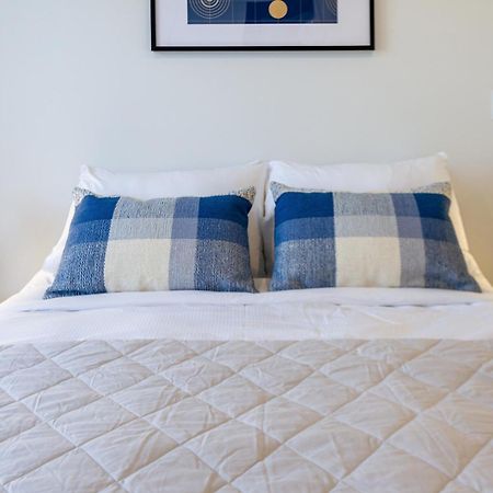 City Lights Retreat With Carpark 2 Bed 2 Bath Christchurch Exterior foto