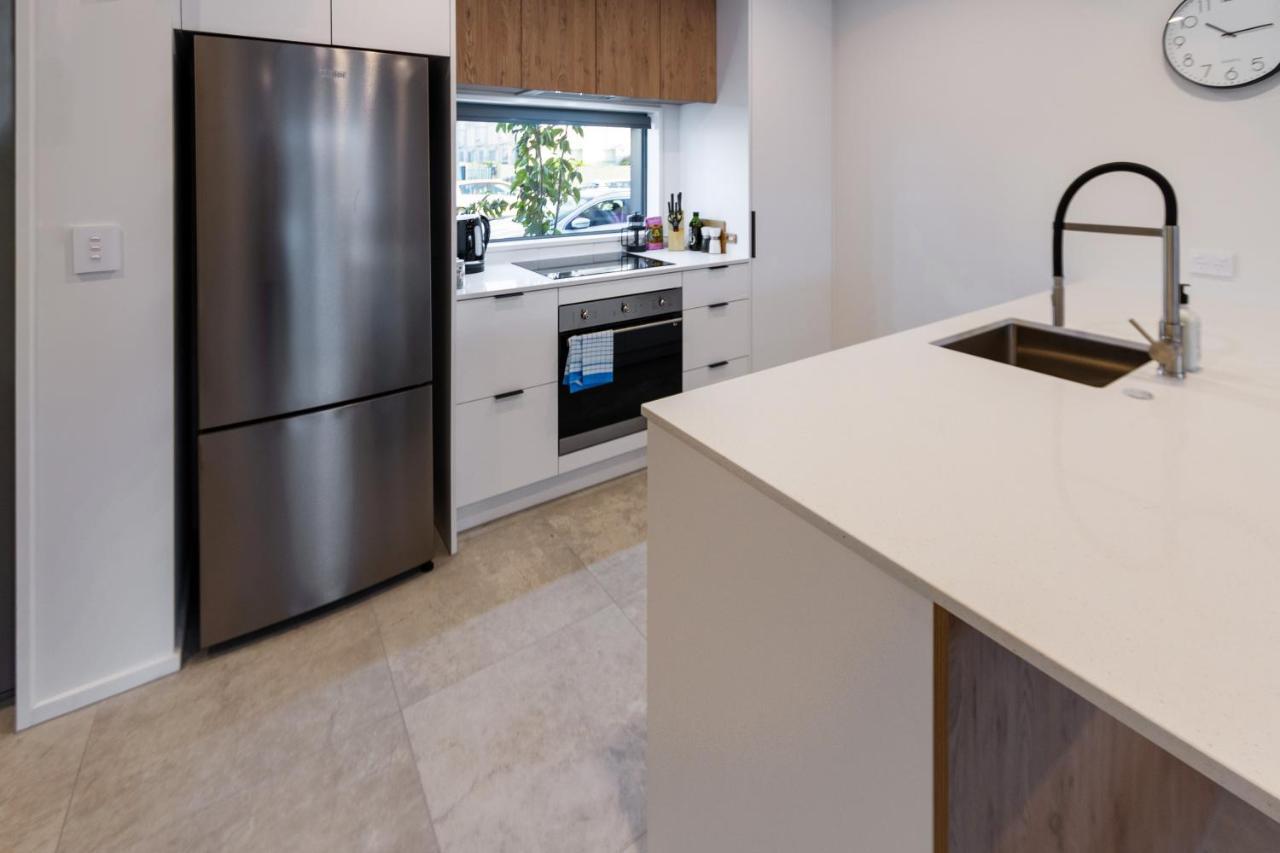 City Lights Retreat With Carpark 2 Bed 2 Bath Christchurch Exterior foto